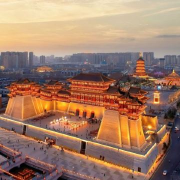 河南郑州+洛阳+开封+老君山景区5日4晚拼小团