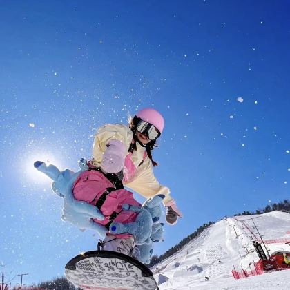 哈尔滨+长白山景区+延吉5日4晚拼小团