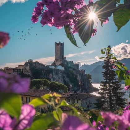 奥蒂塞伊+阿尔卑斯休斯山+米苏里纳湖+富内斯谷+多洛米蒂山脉+加尔达湖8日7晚私家团