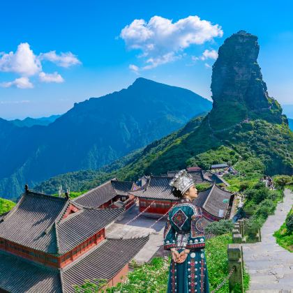 贵州贵阳+黄果树景区+梵净山+荔波+西江千户苗寨+镇远县6日5晚跟团游