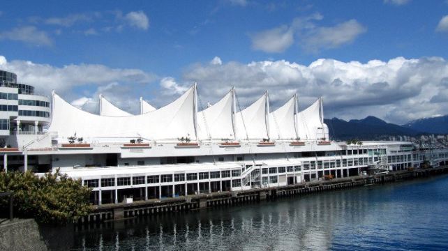 7-Day Banff National Park & Victoria Guided Tour·Ice Explorer Adventure, Sulphur Mountain Gondola & Scenic Lakes | Vancouver Airport Pickup