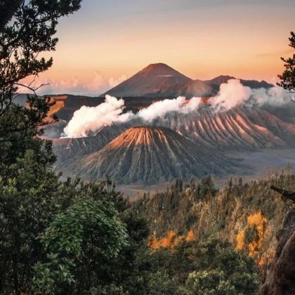 印度尼西亚布罗莫火山+赛武千层瀑布2日1晚私家团