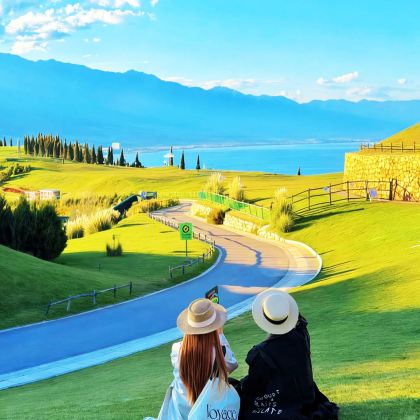 云南昆明+大理市+丽江+香格里拉+西双版纳10日9晚跟团游