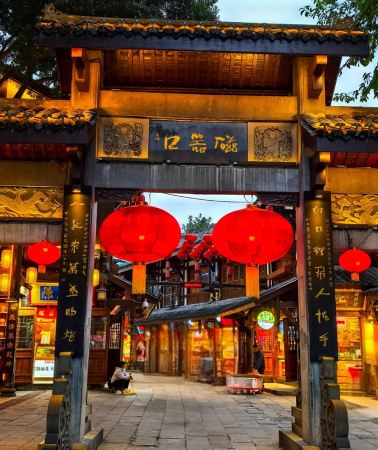 4天3晚 • 重慶＋武隆精緻小團·天生三橋＋龍水峽地縫＋仙女山草原＋芙蓉江遊船＋市區網紅景點·輕軌穿樓＋長江索道＋洪崖洞民俗風貌區夜景