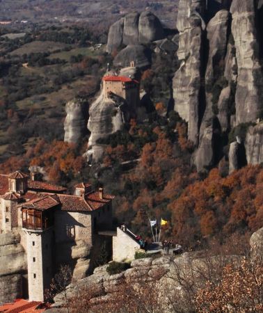 2D1N • From Athens: Delphi and Meteora 2-Day Tour with Hotel