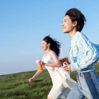 新疆乌鲁木齐+伊犁8日7晚跟团游