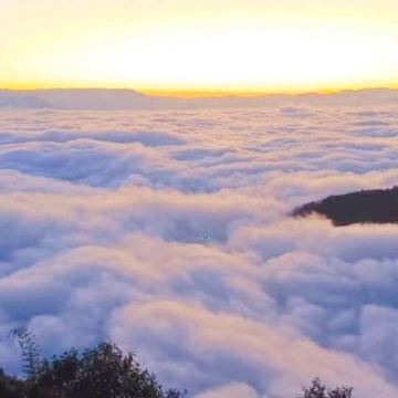 昆明+云南哀牢山国家级自然保护区+景迈山茶林文化景区+沧源+翁丁原始部落+鲁史镇+临沧+南涧10日9晚跟团游