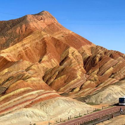 张掖马蹄石窟群旅游区+张掖七彩丹霞旅游景区+平山湖大峡谷+张掖大佛寺2日1晚拼小团