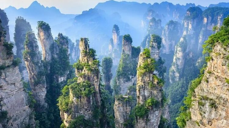 4-Day National Park Tour from Zhangjiajie · Tianzi Mountain, Yellow Dragon Cave and Tianmen Mountain | BaiLong Lift VIP Ticket