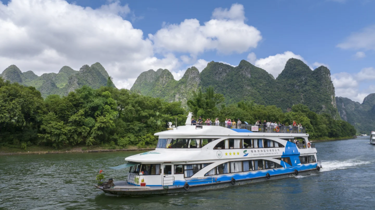 5D4N · Group Tours · 'Included all tips' Sheraton Guilin Hotel 3 nights + Guilin's Gem: Yangshuo & Longji Rice Terraces includes cableway + Impression Sanjie Liu nightshow  