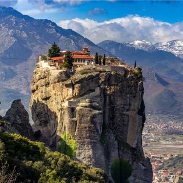 希腊雅典+德尔菲+迈泰奥拉+约阿尼纳+扎金索斯+伯罗奔尼撒9日8晚私家团