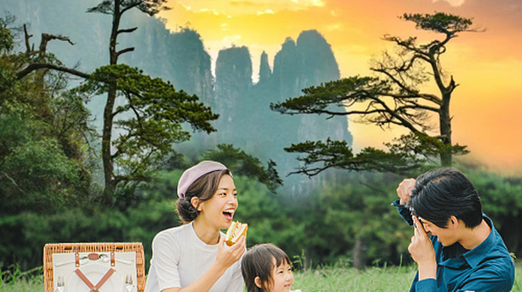 张家界+武陵源+天门山+凤凰古城+长沙7日6晚私家团·长沙返.高铁中转+湖南省博讲解『含必乘景交+司导陪同讲解』口碑榜铂尔曼/纳百利3晚连住+古城临江酒店/半山泳池+长沙随心自选】4人升别克GL8·赠古城陪玩向导 |亲子游