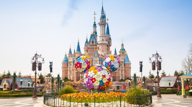 华东5市+乌镇+迪士尼（Disney）7日6晚跟团游·金牌导游+2晚升5钻+灵山祈愿含梵宫自助+周庄+夜游乌镇西栅+西湖游船+上海进出当地参
