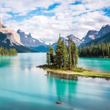 加拿大+爱德华王子岛国家公园+卢嫩堡+佩姬湾+布雷顿角高地国家公园+Cabot Trail+格罗斯莫恩国家公园+Western Brook Pond+Tablelands+特拉诺华国家公园+信号山11日10晚跟团游