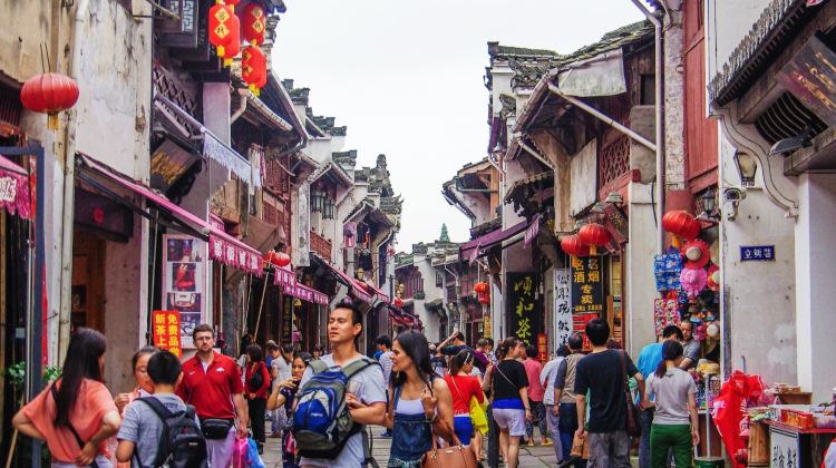 7-Day Shanghai and Anhui Private Tour·Former French Concession, Yi County, Hongcun, Nanping, Huangshan Scenic Area