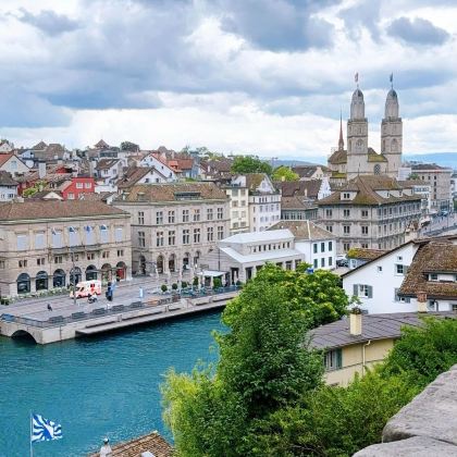 法国+瑞士8日6晚拼小团