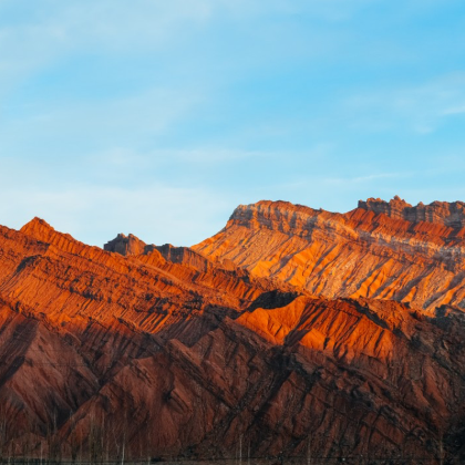 新疆乌鲁木齐+乔尔玛+那拉提旅游风景区+巴音布鲁克草原+天山神秘大峡谷+库木塔格沙漠7日6晚跟团游