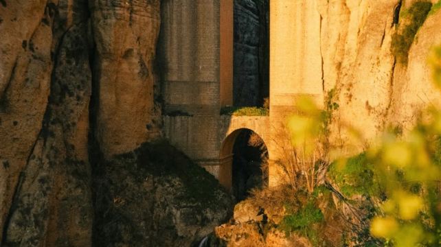 巴塞罗那、里斯本+7