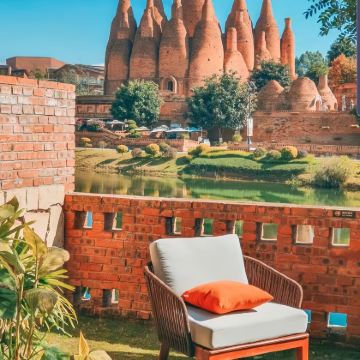 昆明+弥勒+普者黑风景区+建水+抚仙湖5日4晚自由行