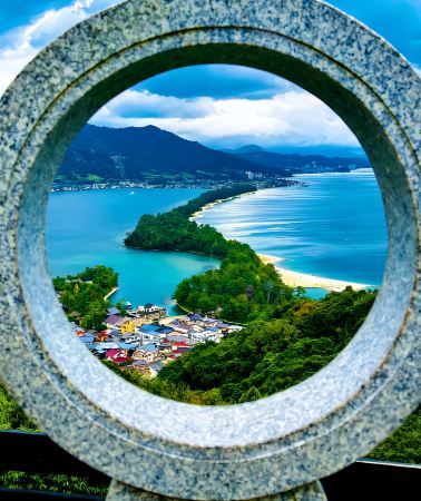 6D5N • Japan + Osaka + Kobe + Awaji Island + Kyoto Free one-on-one personalized travel itinerary customization available