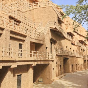 敦煌+莫高窟+鸣沙山月牙泉4日3晚自由行