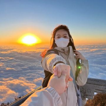 四姑娘山+达瓦更扎+神木垒+毕棚沟+理小路3日2晚私家团