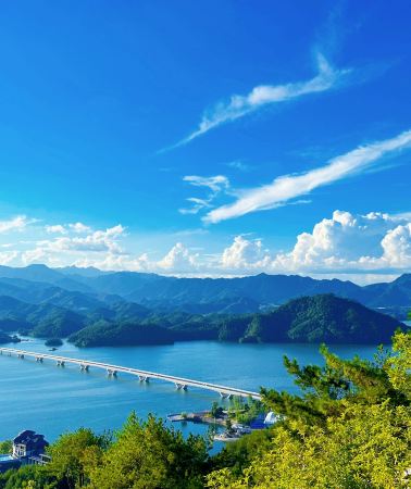 5天4晚 • 杭州＋千島湖景區＋西湖風景名勝區＋千島湖森林氧吧＋天嶼山觀景台：遊西湖＋西溪＋千岛湖＋啤酒小鎮＋天嶼山 享美景之旅