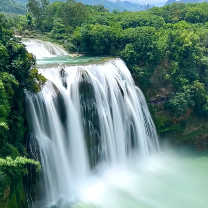 贵阳+兴义+黄果树景区+荔波小七孔景区+西江千户苗寨6日5晚自由行