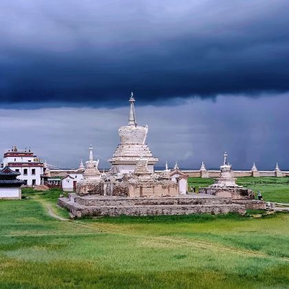 蒙古乌兰巴托+成吉思汗骑马雕像+哈拉和林+哈斯台国家公园+成吉思汗广场+甘丹寺+宰桑纪念碑+特日勒吉国家公园6日5晚拼小团