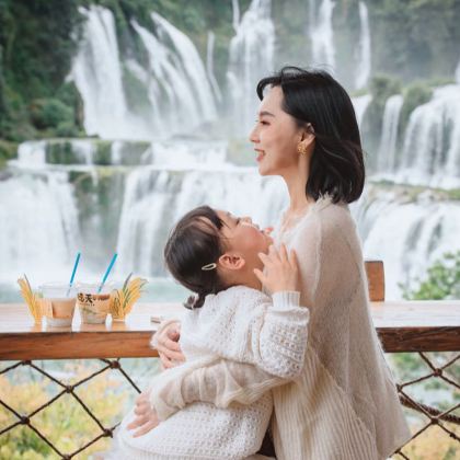 广西南宁+鹅泉+德天跨国瀑布景区+明仕田园+通灵大峡谷4日3晚私家团