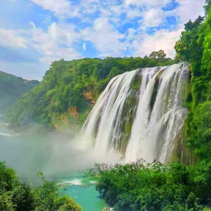 贵州黄果树景区+荔波+西江千户苗寨+梵净山+镇远古城+青岩古镇6日5晚跟团游