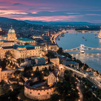 维也纳+布达佩斯+布拉格+法兰克福7日6晚跟团游