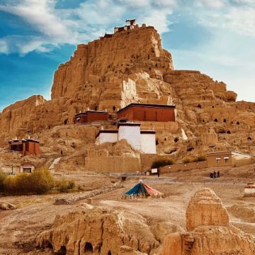 阿里+珠峰大本营+冈仁波齐7日6晚跟团游