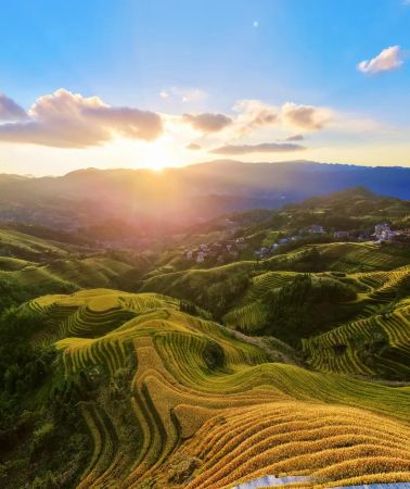 6D5N • Year-End Specials: Guilin + Longji + Yangshuo: Li River 3-star Cruise Xingping Section + Longji Rice Terraces includes one way cable car + Yulong River Bamboo Rafting + Dongli Ancient Village