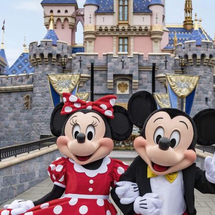 美国洛杉矶+圣迭戈+好莱坞环球影城+加州迪士尼乐园7日6晚自由行