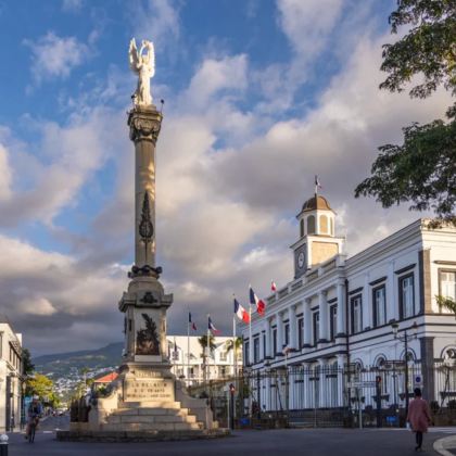 毛里求斯+留尼汪（法属）+马达加斯加+塞舌尔12日11晚私家团