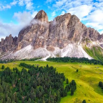 意大利+多洛米蒂山脉+少女峰+拉瓦莱多三峰山+龙疆湖+瑞士因特拉肯+采尔马特+苏黎世+日内瓦+阿彭策尔+沙夫豪森12日11晚私家团