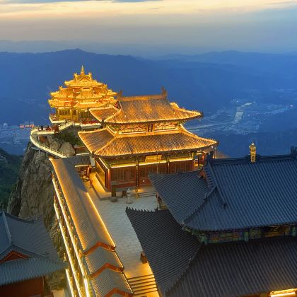 河南郑州+开封+洛阳+老君山景区+云台山风景名胜区6日5晚拼小团