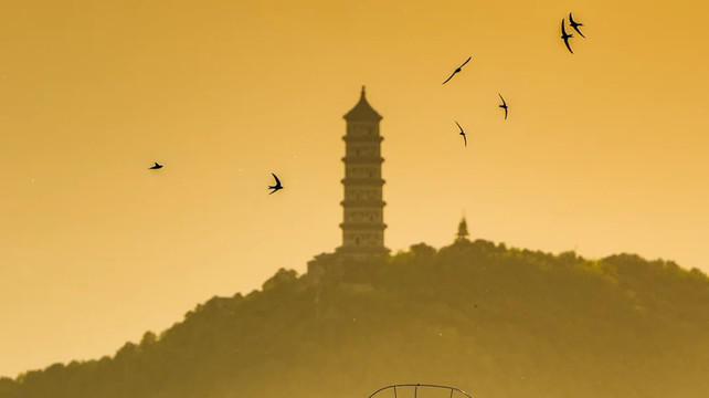 北京4日3晚私家团·【入住高品质酒店可自选房型·房型均含双早】地标全覆盖​：天安门广场+长城+颐和园+天坛等【独立纯玩0购物·可升级车型】