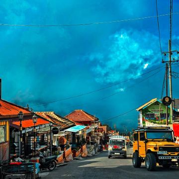 印度尼西亚巴厘岛+布罗莫火山+伊真火山+罗威纳海滩7日6晚自由行