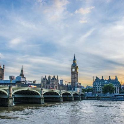 伦敦+牛津+利物浦+爱丁堡+约克+林肯+剑桥10日9晚私家团