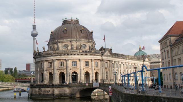 14-Day Eastern Europe Discovery Tour·Berlin, Prague, Vienna and Budapest