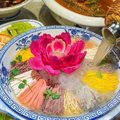 河南郑州+云台山风景名胜区+开封+洛阳老君山景区+龙门石窟+少林寺6日5晚跟团游