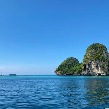 泰国甲米+甲米镜湖+红岛+神奇四岛5日4晚拼小团