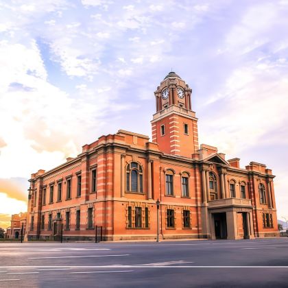 南非+纳米比亚+津巴布韦+博茨瓦纳+赞比亚20日17晚跟团游