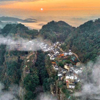 宏村+呈坎+齐云山景区+西溪南古村落3日2晚拼小团