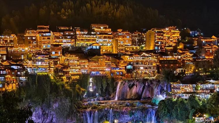 3D2N · Private Tours · A must-visit in Hunan: Fenghuang Ancient Town & Furong Town