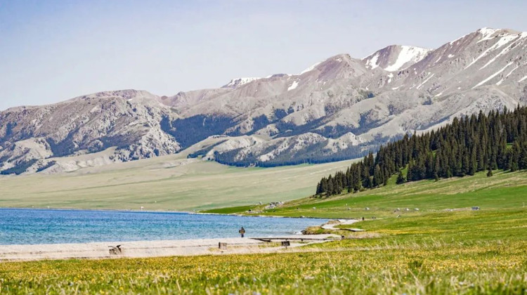 亲近自然·新疆伊犁11天亲子营【美貌与才华】＋【欣赏新疆美景 亲子陪伴体验】＋【天山天池、赛里木湖、火焰山】＋【新疆博物馆、五江温泉、交河故城】·亲近自然·新疆伊犁11天亲子营【美貌与才华】＋【欣赏新疆美景 亲子陪伴体验】＋【天山天池、赛里木湖、火焰山】＋【新疆博物馆、五江温泉、交河故城】