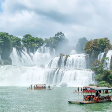 广西南宁+德天瀑布+通灵峡谷4日3晚跟团游