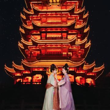 武汉+黄鹤楼+长江三峡+三峡大坝旅游区4日3晚跟团游